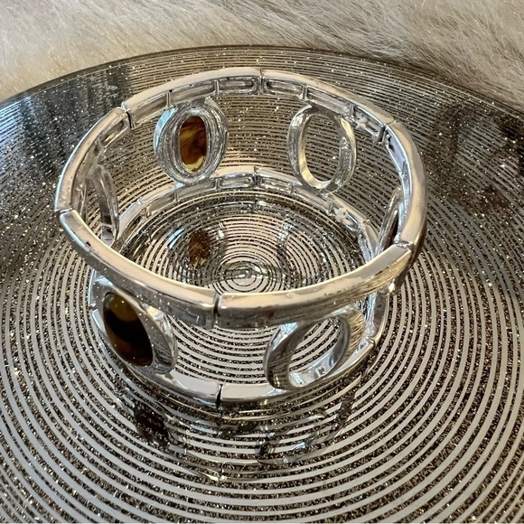 TORTUS SHELL & Silver Tone Stretch Cuff Bracelet Costume Jewlery - Picture 4 of 5